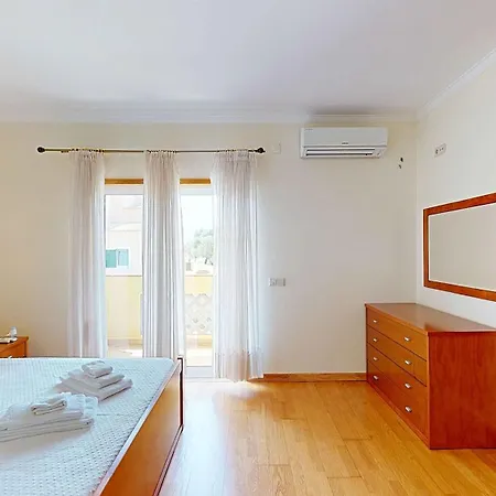 Vivenda V3 Encantadora Em אלבופיירה